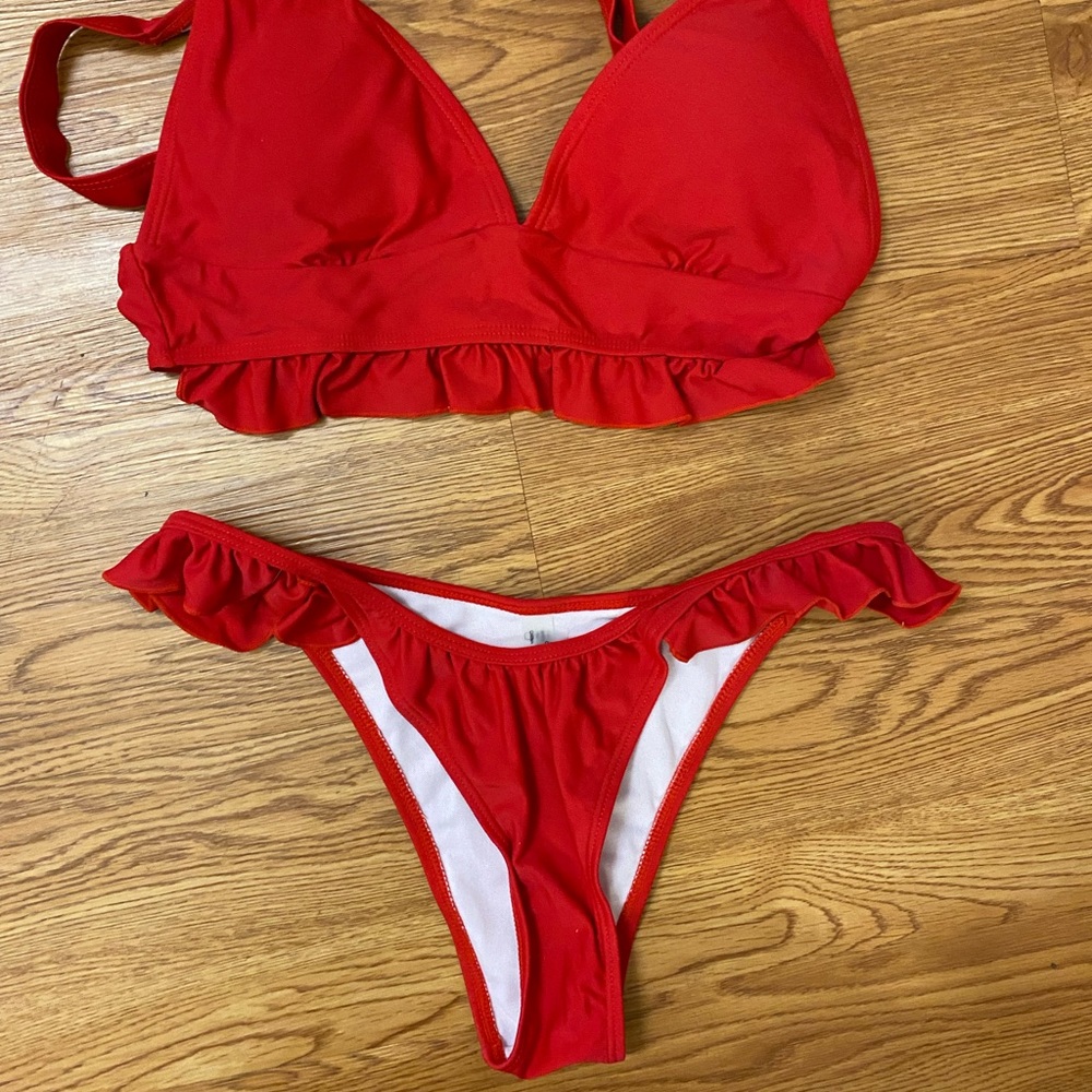 Ruffle Cheeky Bikini